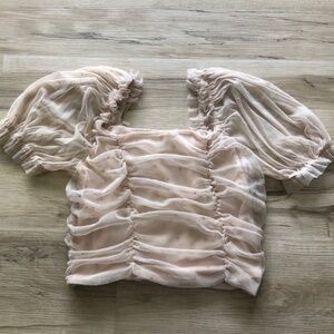 MASSIVE $10 SALE H&M Crop w/ Tulle Sleeves